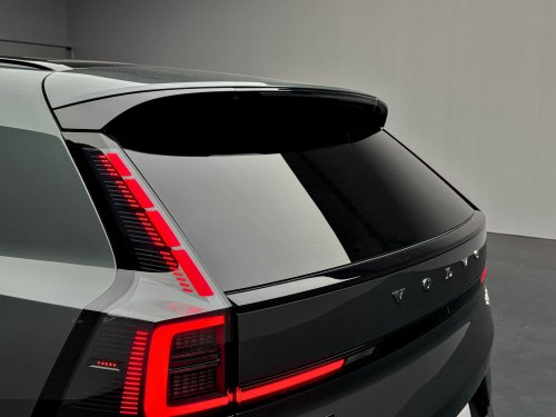 2026 Volvo XC70 rolls off Taizhou production line; extended-range PHEV estimated at RM211k in China