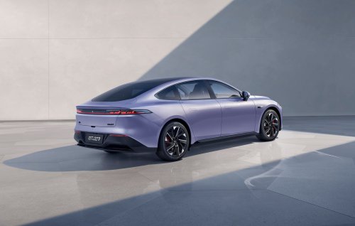 Dongfeng Nammi 06 SUV, 007 sedan in Malaysia soon