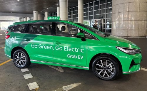 BYD, Grab Malaysia launches EV ride-hailing service from KLIA – 10 BYD M6 MPVs form the new electric fleet
