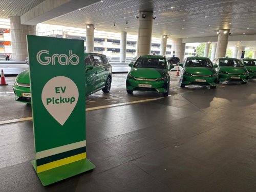 Grab Malaysia launches EV ride-hailing service from KLIA – 10 BYD M6 MPVs form the new electric fleet