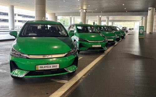 BYD, Grab Malaysia launches EV ride-hailing service from KLIA – 10 BYD M6 MPVs form the new electric fleet