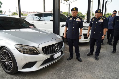 JPJ impounds 101 luxury vehicles for various traffic offences – no insurance, using plate of a different car
