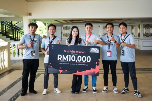 Toyota Malaysia’s Hilux Unleashed: The Ultimate Challenge thrills fans in KK, Kuching and Melaka