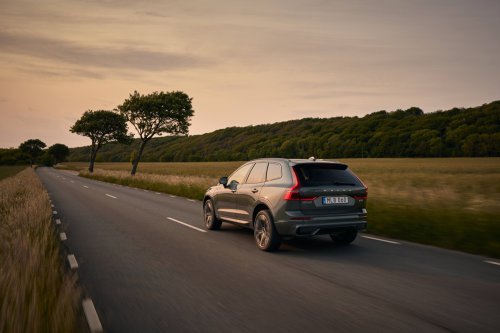 Volvo XC60 eclipses 240 to become the best-selling Volvo ever – over 2.7 million sold across 17 years