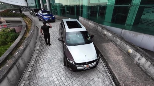 Proton, Customised Proton X90 delivered to Tengku Sulaiman – two-tone body and interior, walnut wood, tray tables