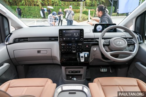 Hyundai, Hyundai Staria, 2026 Hyundai Staria facelift launched in Korea – redesigned interior, 1.6 turbo hybrid, no more diesel
