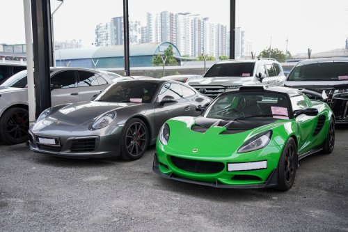 Melaka JPJ seizes 7 luxury cars worth nearly RM6 mil, including Alphard driven by foreigner from KL-JB