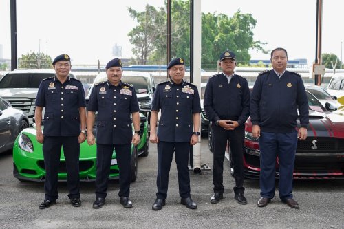 Can’t use RM300 fine to escape paying road tax, all dues must be settled if you want your car back – Loke