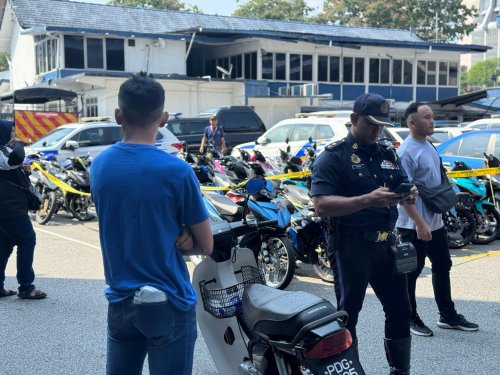 KL Traffic police crack down on noisy motorcycles