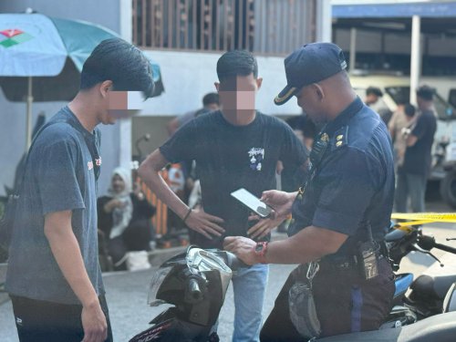 KL Traffic police crack down on noisy motorcycles