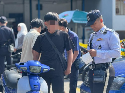 KL Traffic police crack down on noisy motorcycles