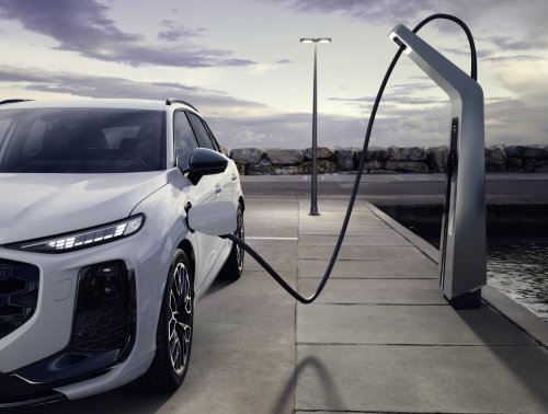 2026 Audi Q3 revealed – 3rd gen gets micro-LED headlights, new stalks, PHEV with 119 km EV range