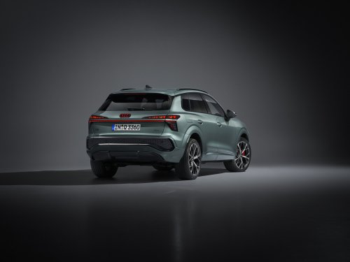 2026 Audi Q3 revealed – 3rd gen gets micro-LED headlights, new stalks, PHEV with 119 km EV range