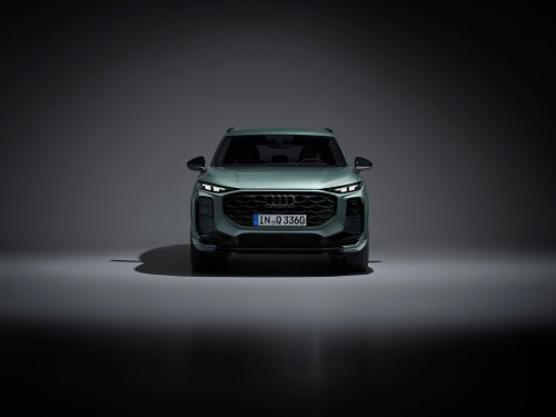 2026 Audi Q3 revealed – 3rd gen gets micro-LED headlights, new stalks, PHEV with 119 km EV range