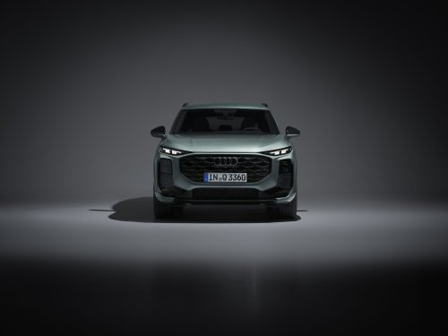 2026 Audi Q3 revealed – 3rd gen gets micro-LED headlights, new stalks, PHEV with 119 km EV range