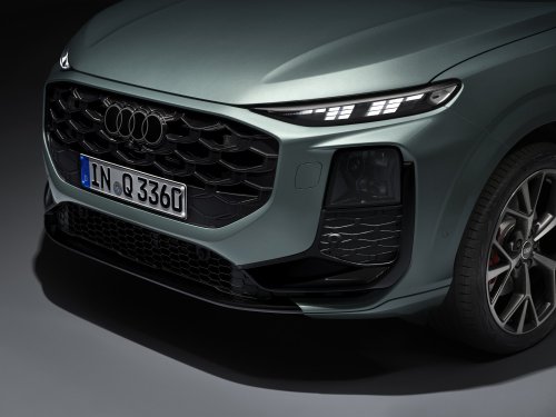 2026 Audi Q3 revealed – 3rd gen gets micro-LED headlights, new stalks, PHEV with 119 km EV range