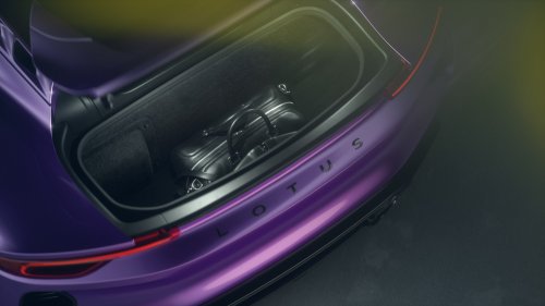 Lotus Emira updated for MY2026 – new V6 SE variant; improved cooling system; new Racing Line package