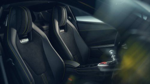 Lotus Emira updated for MY2026 – new V6 SE variant; improved cooling system; new Racing Line package