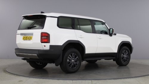 Toyota Land Cruiser Commercial revealed for the UK – 2,000 litre cargo space, 2.8L turbodiesel, no rear seats