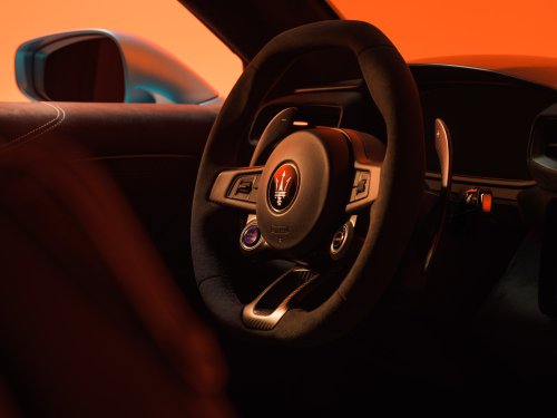 Maserati MCPura debuts – facelifted MC20 gets subtle design tweaks, same 3.0L Nettuno V6 with 630 PS