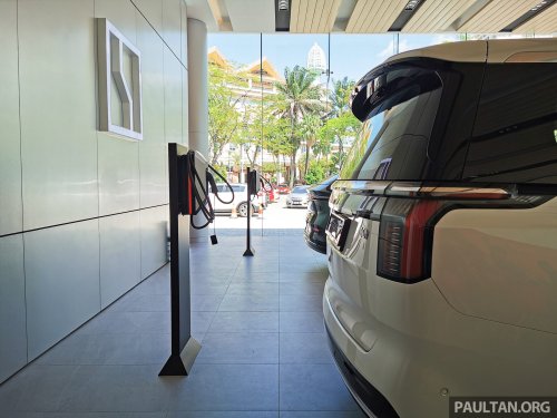 Zeekr Space Sunway City opens – 11,000 square foot showroom w/ 2 delivery bays, four 22 kW AC chargers