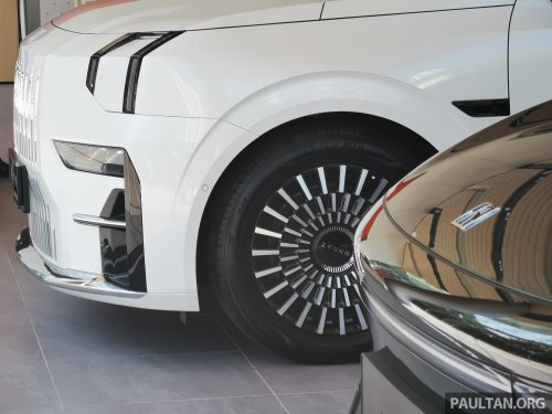 Zeekr Space Sunway City opens – 11,000 square foot showroom w/ 2 delivery bays, four 22 kW AC chargers