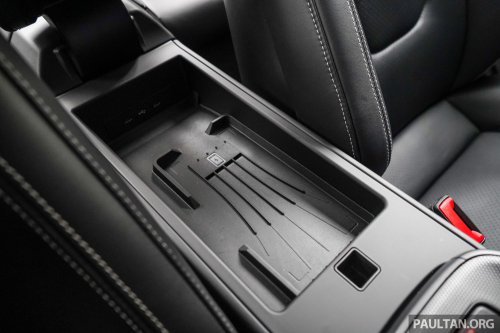 2025 Porsche 911 facelift sampled in Chiang Mai – new GTS with hybrid tech, a step in the right direction?