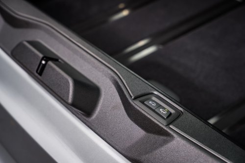 2025 BMW X5 xDrive40i M Sport in Malaysia – 3.0T mild-hybrid, from RM470k; RM25k cheaper than PHEV