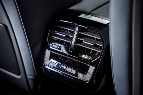 2025 BMW iX facelift launched in Malaysia – xDrive45 fr RM426k, xDrive60 RM488k; up to 701 km EV range