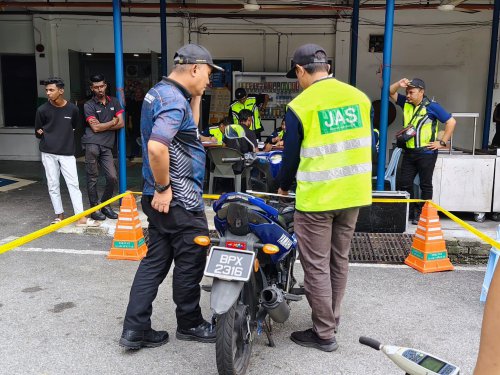 KL Traffic Police continue crackdown on noisy bikes