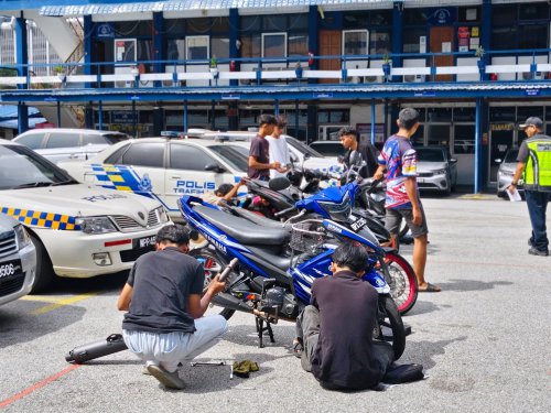 KL Traffic Police continue crackdown on noisy bikes