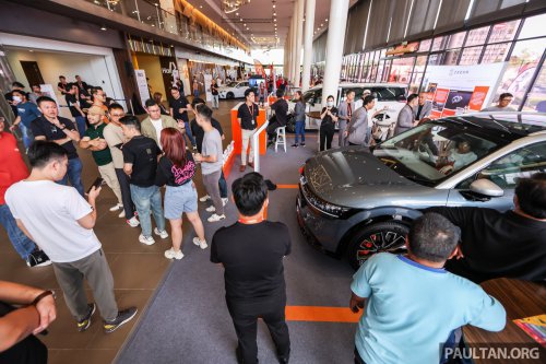 PACE 2025: Check out the Zeekr 7X and 009 – book with Carro and get a free 22 kW wallbox; deals await