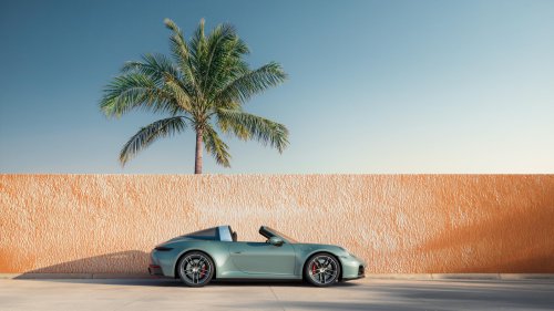 992 Porsche 911 Carrera 4S, Targa 4S facelifts debut – 480 PS 3.0L biturbo boxer six-cylinder; GTS brakes