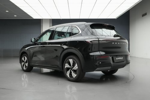 Proton eMas 5 amasses over 10,000 bookings, 7,413 Proton eMas 7 sold as of end-Oct; Malaysia’s No 1 EV