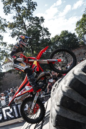 Lettenbichler triumphs at 2025 Red Bull Romaniacs