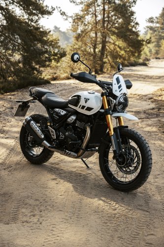 2025 Triumph Scrambler 400 XC gets global reveal