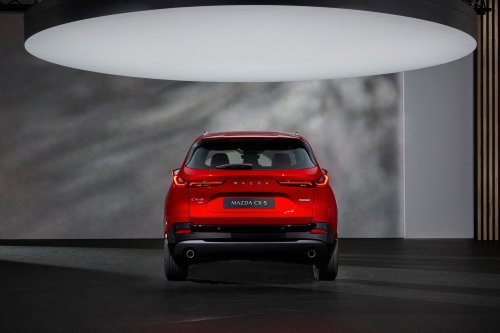 2026 Mazda CX-5 revealed – more practical 3rd gen, 15.6-inch touchscreen, 141 PS 2.5L NA mild hybrid