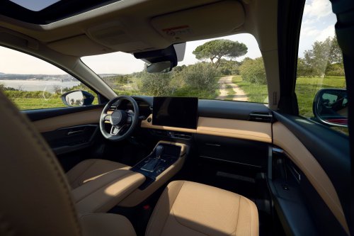 2026 Mazda CX-5 revealed – more practical 3rd gen, 15.6-inch touchscreen, 141 PS 2.5L NA mild hybrid