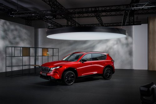 2026 Mazda CX-5 revealed – more practical 3rd gen, 15.6-inch touchscreen, 141 PS 2.5L NA mild hybrid