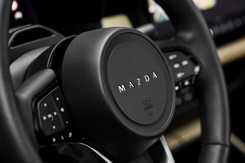 2026 Mazda CX-5 revealed – more practical 3rd gen, 15.6-inch touchscreen, 141 PS 2.5L NA mild hybrid