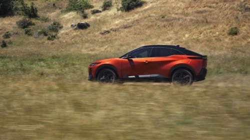 2026 Subaru Uncharted debuts in the US – up to 338 hp, 483 km EV range; sister model to Toyota C-HR+