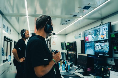 Mercedes-AMG Concept AMG GT XX sets new EV records – 5,479 km in 24 hours; 40,075 km in 7.5 days