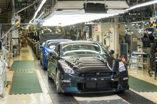 Nissan GT-R production has ended after 18 years – 48,000 units; final car is a Premium Edition T-Spec