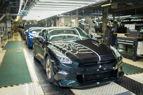 Nissan GT-R production has ended after 18 years – 48,000 units; final car is a Premium Edition T-Spec