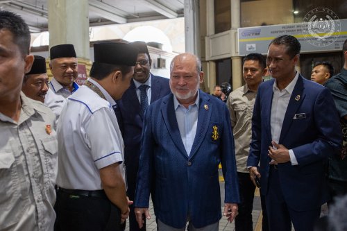 YDPA Sultan Ibrahim berkenan pandu ETS KL-Rawang