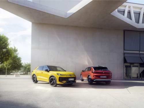 2025 Volkswagen T-Roc revealed – second-gen ‘Golf SUV’ is longer, 1.5L eTSI MHEV, column gear selector