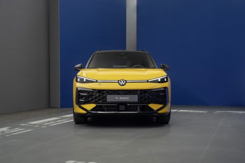 2025 Volkswagen T-Roc revealed – second-gen ‘Golf SUV’ is longer, 1.5L eTSI MHEV, column gear selector