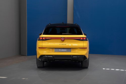 2025 Volkswagen T-Roc revealed – second-gen ‘Golf SUV’ is longer, 1.5L eTSI MHEV, column gear selector