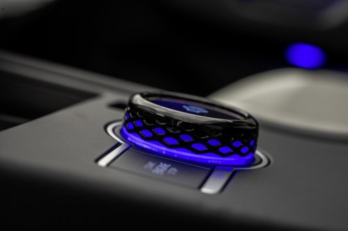 2025 Volkswagen T-Roc revealed – second-gen ‘Golf SUV’ is longer, 1.5L eTSI MHEV, column gear selector