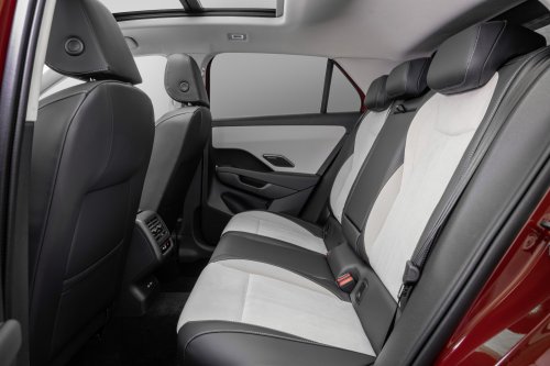 2025 Volkswagen T-Roc revealed – second-gen ‘Golf SUV’ is longer, 1.5L eTSI MHEV, column gear selector